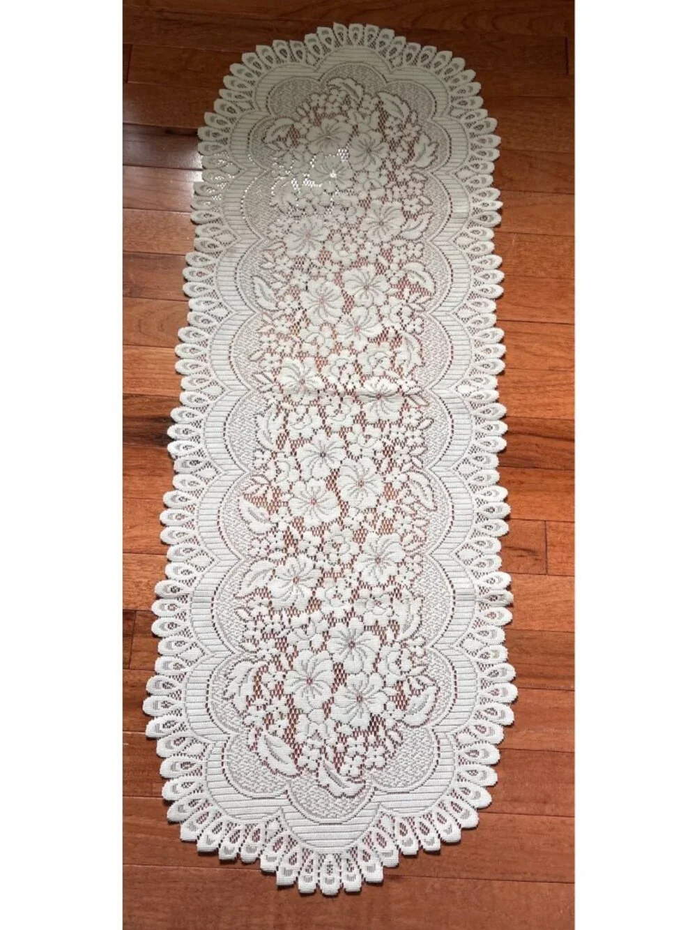 White Floral Lace Table Runner Elegant Rectangular 38”x15” Vintage Scalloped